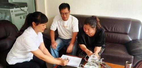 三省交界“卖油郎”唱响万吨业绩“黄梅戏”.docx