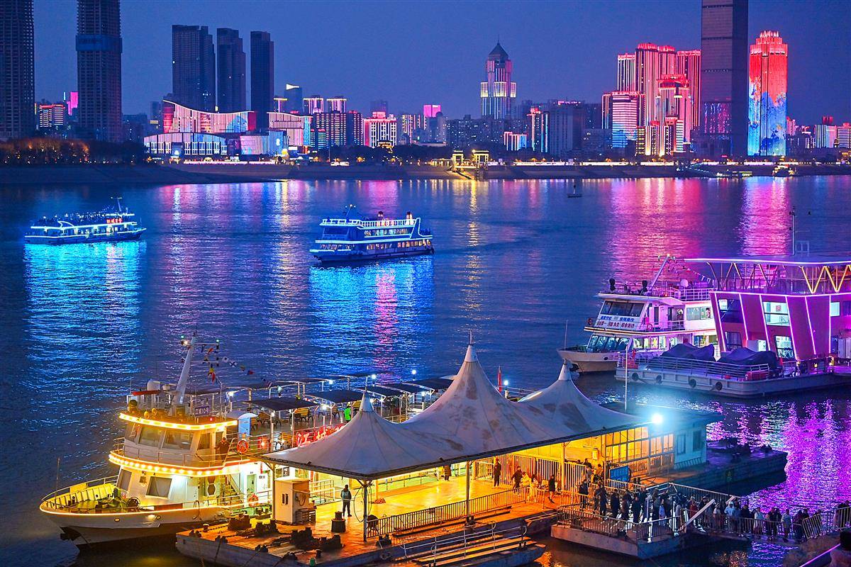 两江游.jpg