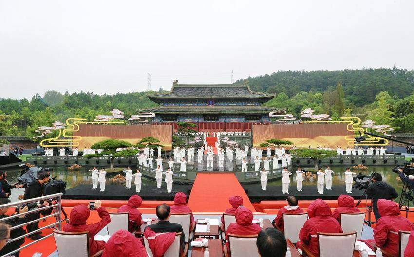 太极为媒 对话世界.docx