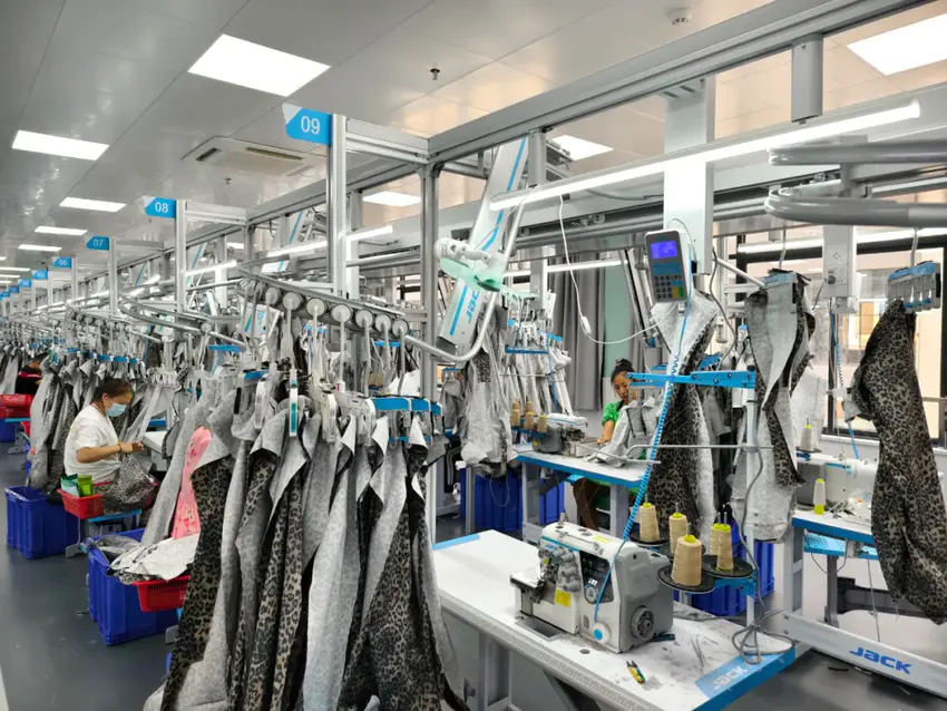 天门纺织服装电商产业：跨越发展，打造行业新标杆.docx