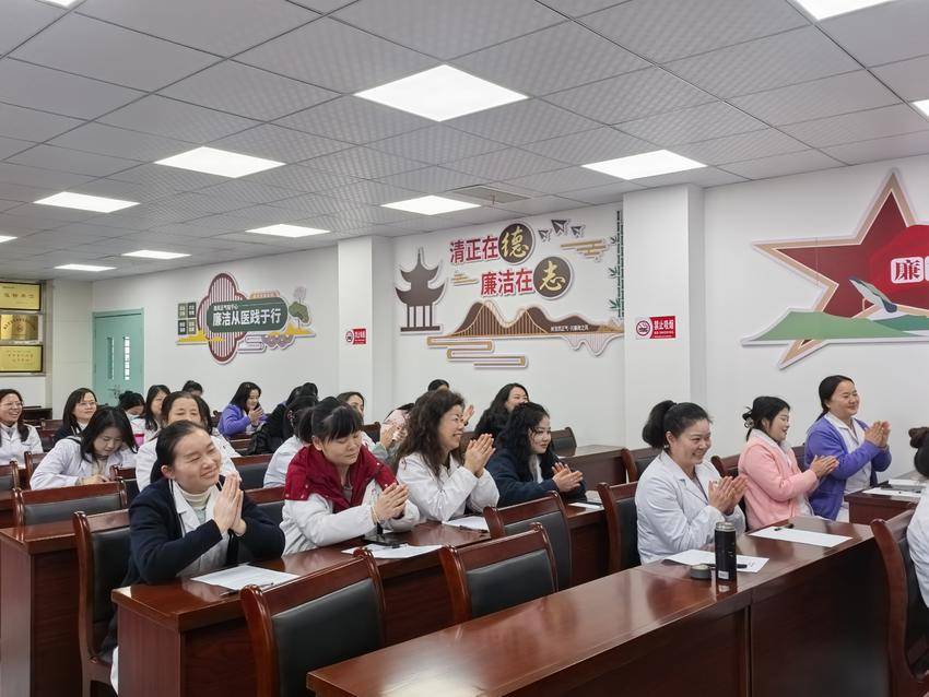 【乡村家庭教育行动】走进燕矶镇中心卫生院.doc