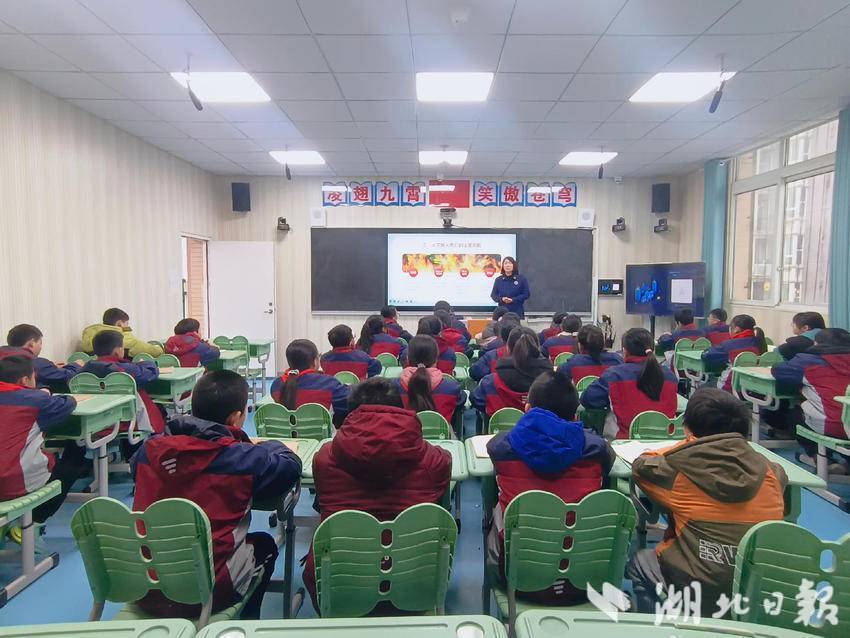 消社联动护成长 消防安全进校园—鄂州葛店消防救援大队联合三王社区开展校园消防安全专题宣教活动.doc