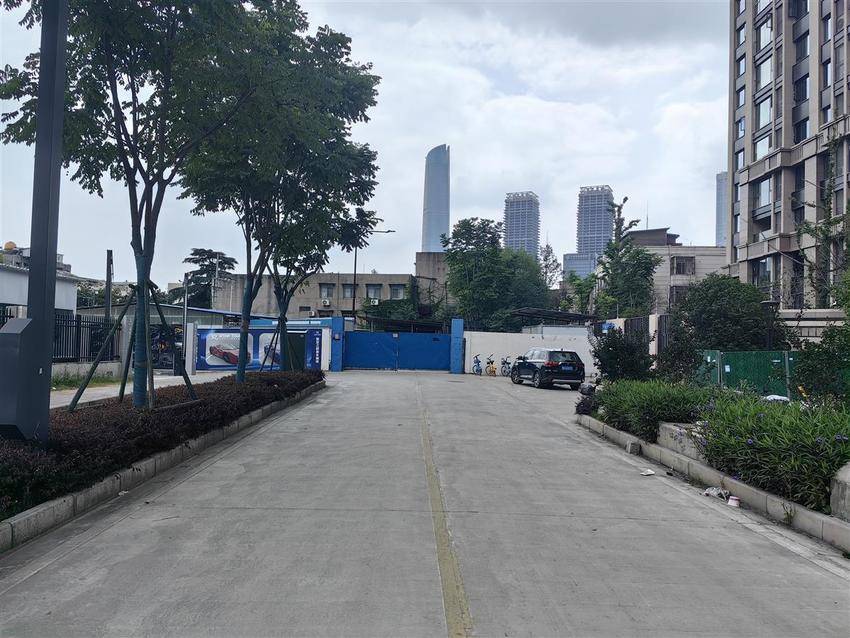 破解小区出行难  畅通道路民心畅.docx.docx