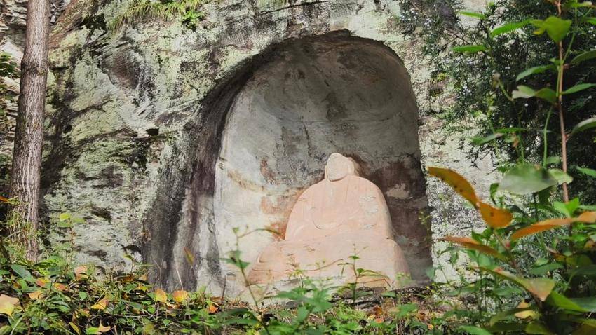 武当山老君洞：千年道教石窟的文化传承 (1).docx