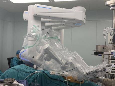 新突破！潜江市中心医院成功实施首例机器人辅助膀胱癌根治手术（修改后）.docx