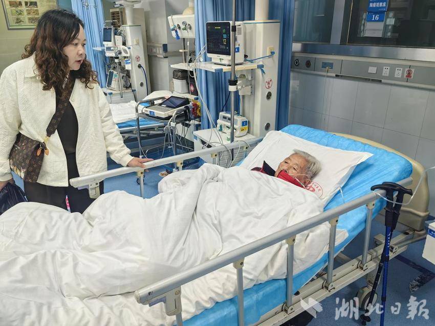 红庙社区：九旬老人不慎走失 社区暖心救助守护.docx