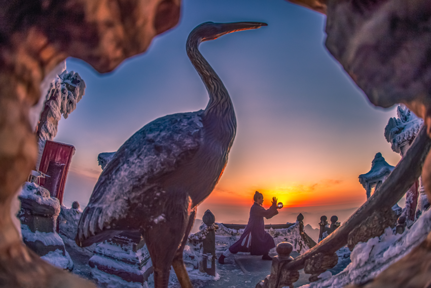 云赏武当冬韵！主题摄影展呈现仙山冰雪与文旅新貌.docx