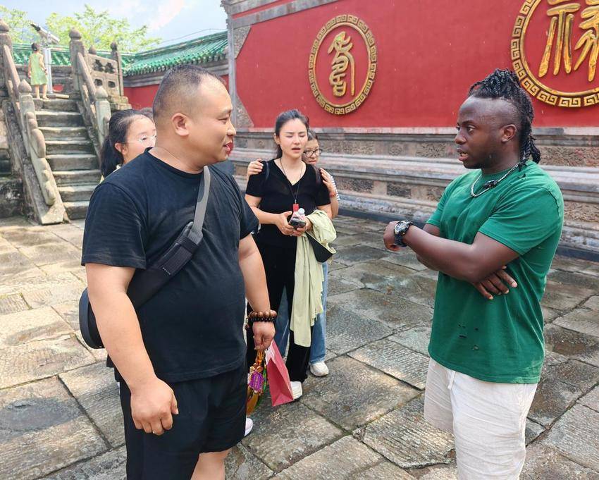 外籍博主Tesso龙哥武当山采风创作 沉浸式体验武当文化魅力(3).docx