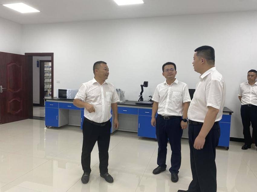 市领导带队赴外地开展产业技术研究院考察学习活动(1).docx