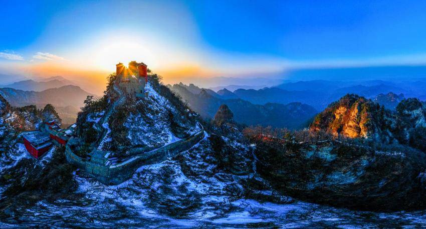 云赏武当冬韵！主题摄影展呈现仙山冰雪与文旅新貌.docx