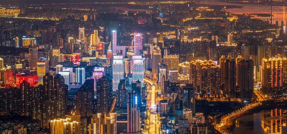 26现代摩登中北路夜景.jpg