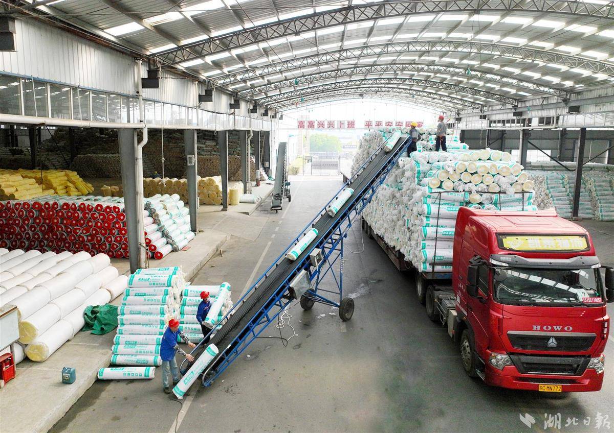 化工保温建材选型与应用全指南：岩棉板、玻璃棉卷毡、硅酸铝管壳、聚氨酯保温管怎么配