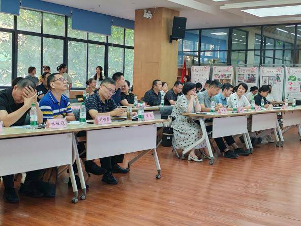 （投稿湖北日报客户端）江汉区花楼水塔街道举办微公益创投项目大赛.docx