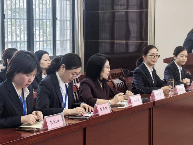 喜报！潜江市中心医院荣获全国首批病区护理人文关怀示范单位（修改后）.docx