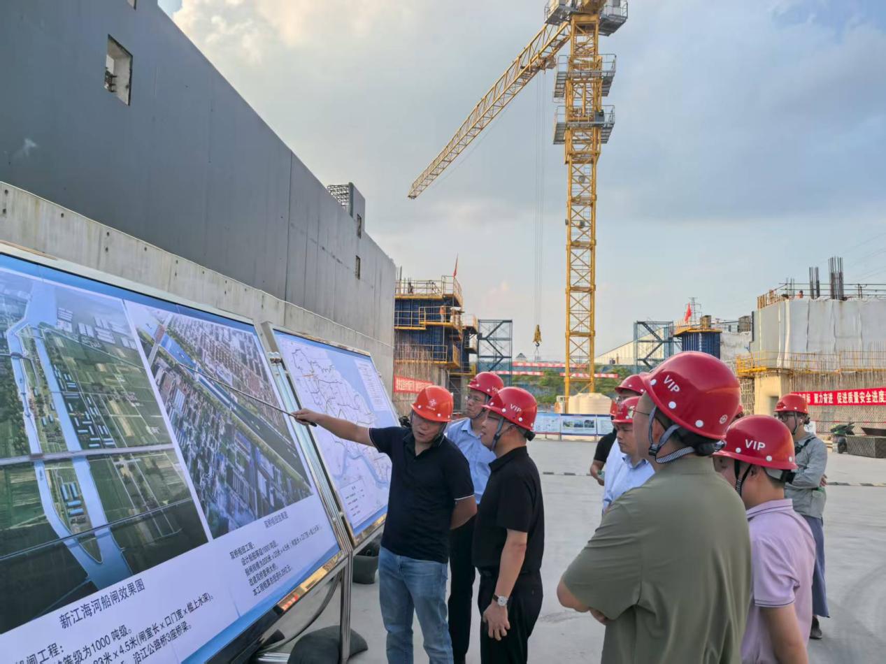【一线传声】中交水规院党委书记、董事长邢佩旭到双桥枢纽项目施工现场调研指导工作.docx
