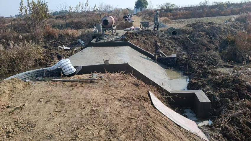 安陆陈店乡长兴社区：筑坝蓄水润良田 以心暖心惠民生.docx