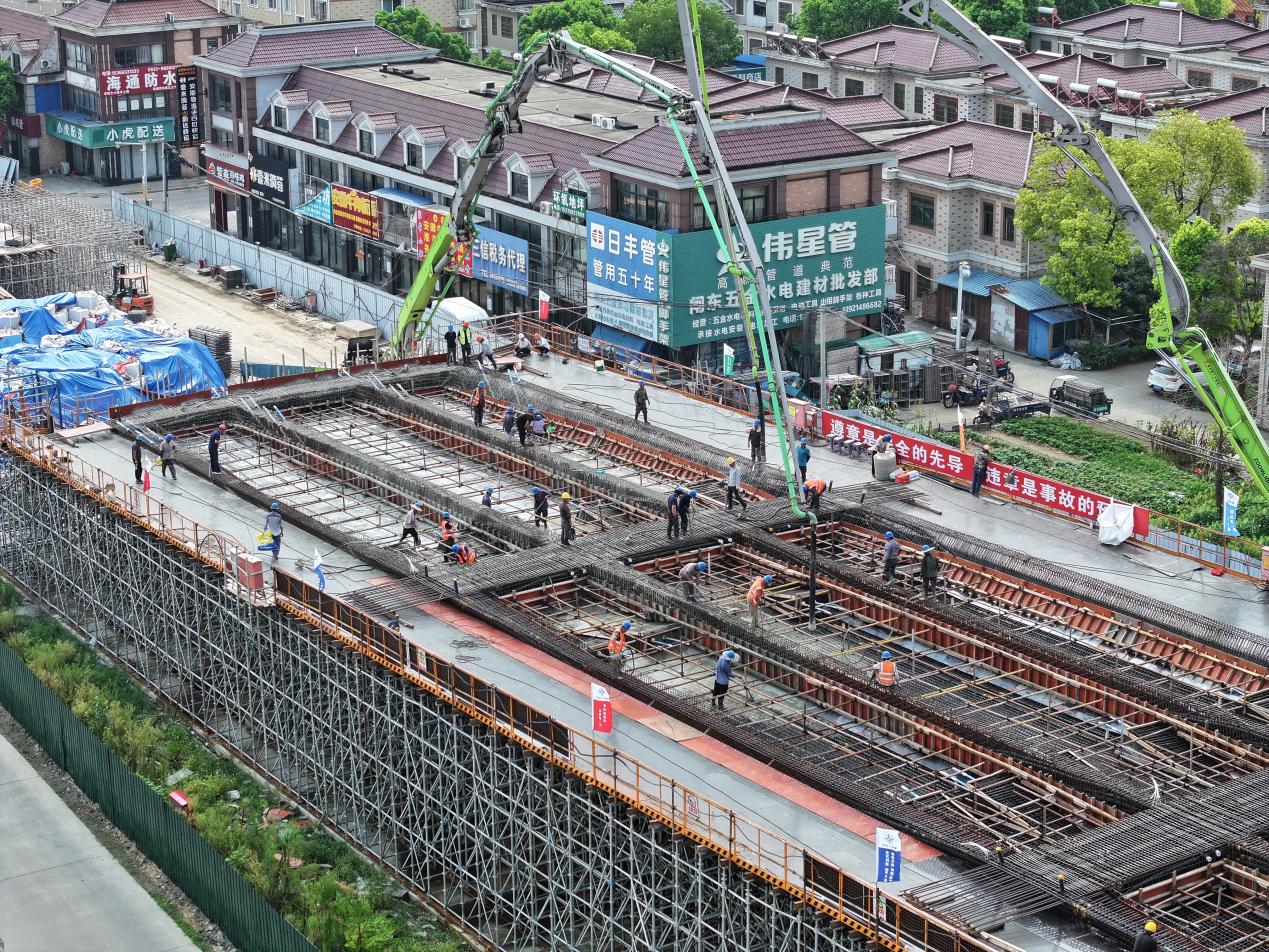 【一线传声】双桥套闸大桥上部结构首次浇筑.docx