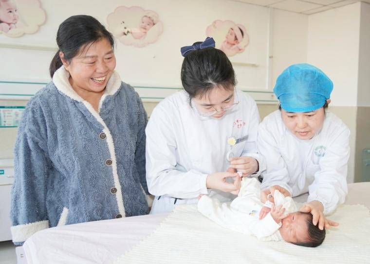 新年第一啼!天门“元旦宝宝”踏新而来.docx