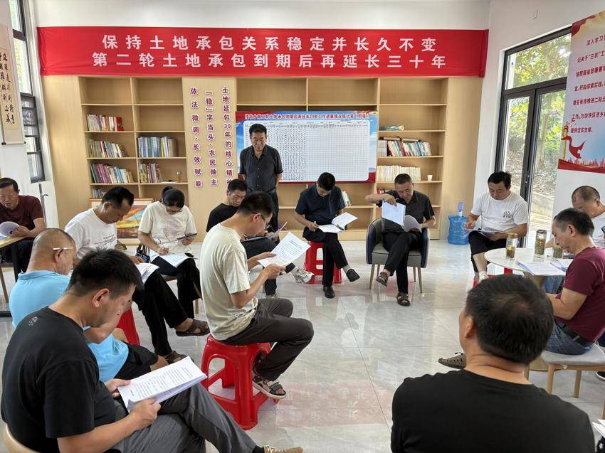 安陆市接官乡：解延包“纠纷结”   架干群“连心桥”.docx