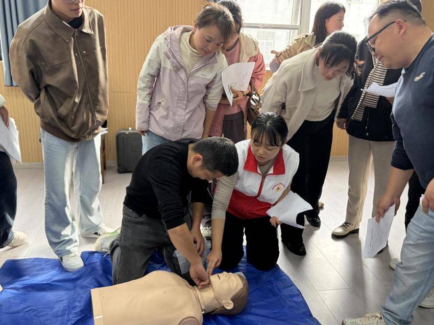 广水市开展初级救护员培训筑牢校园安全防线(2).docx