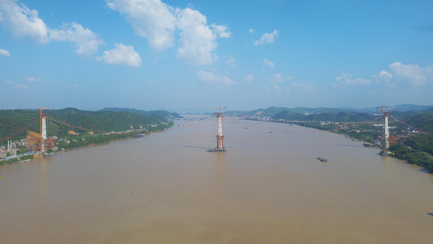 【交通强国】中交二航局苍容浔江大桥猫道架设完成.docx