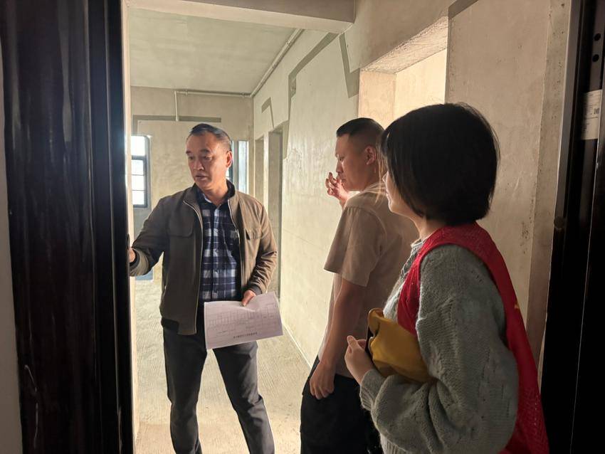 大树湾社区2025.11.6-征迁村民搬回家 大树湾社区安置房二期交房啦.docx