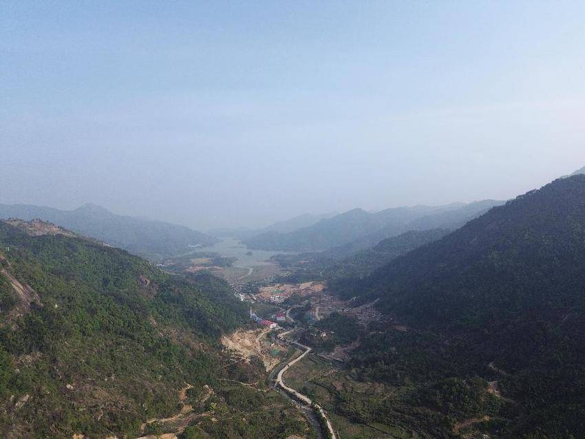 紫云山抽水蓄能电站：持“蓄”发力 建在绿水青山间的“超级蓄电池“ - 带图片.docx