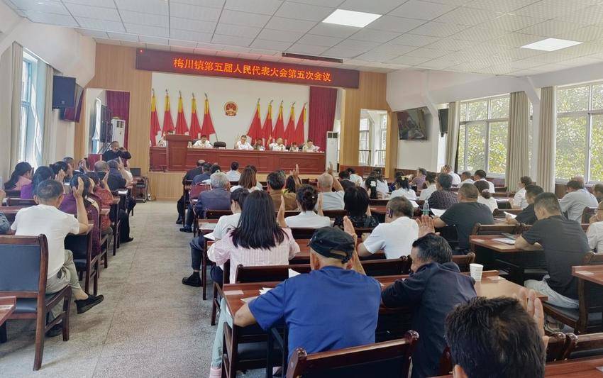 444444444444444444444听民声聚民智 共绘发展新图景.docx