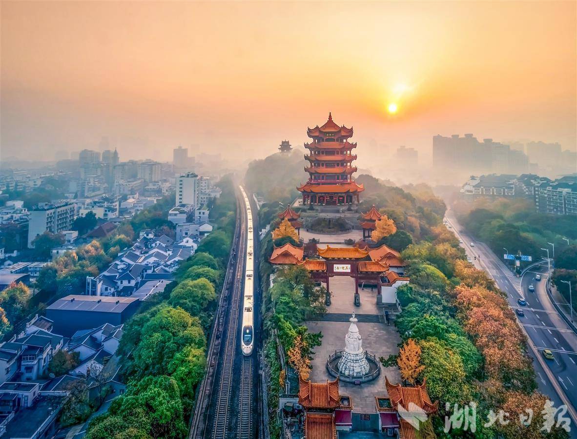 黄鹤的故乡摄影师汪常青.jpg
