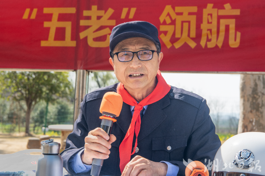 广水市“五老”老党员送交通安全课进乡村校园