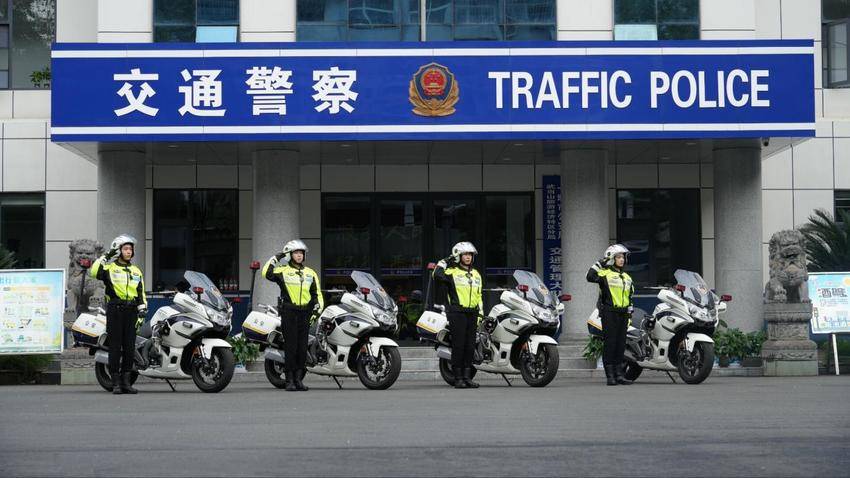 武当山女子骑警队国庆首亮相(1).docx