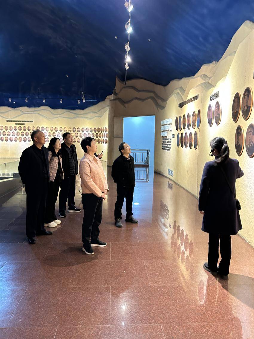 河南省信阳市老促会来红安县交流考察(1).docx