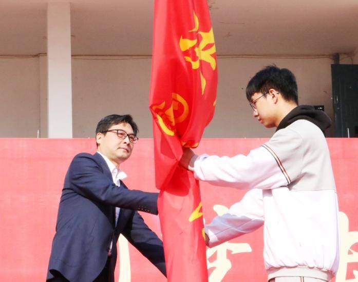 天门市陆羽高级中学推进教育教学高质量发展纪实.docx