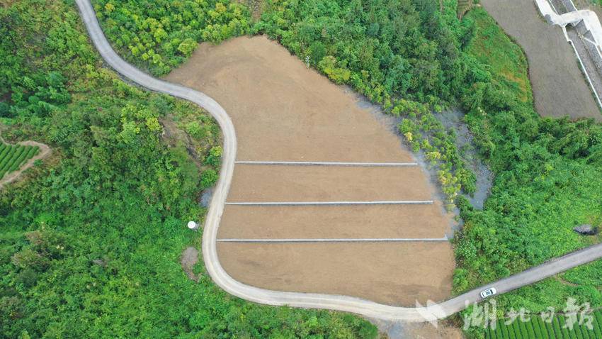 晓关乡黄河村原废弃矿山复垦为耕地