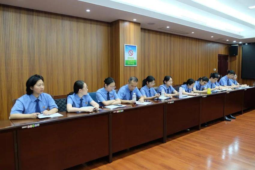 紧盯目标任务 打好收官战之青锋队篇.doc