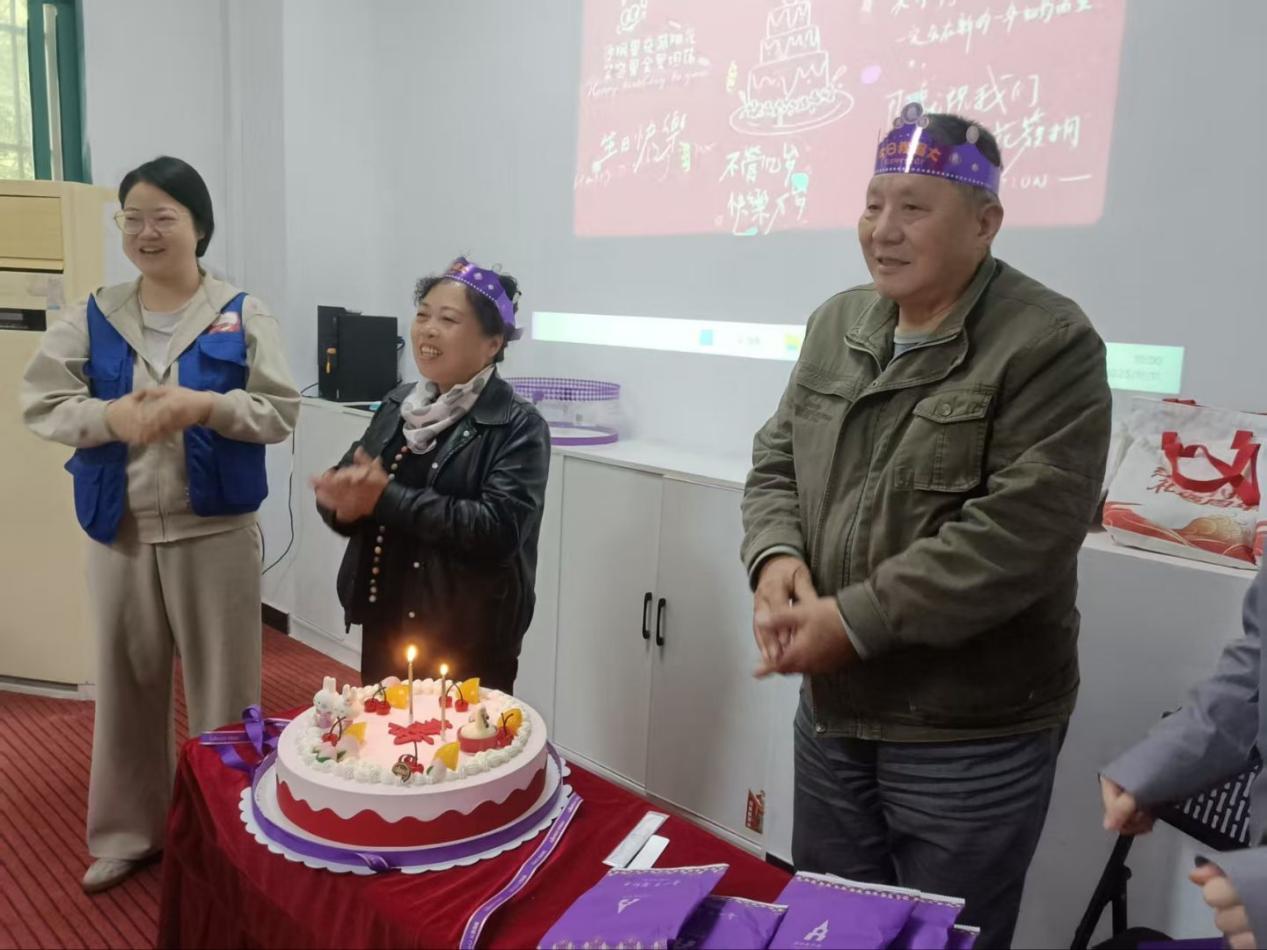 11.11和平社区：社区银龄生日荟，绘就幸福夕阳红.docx