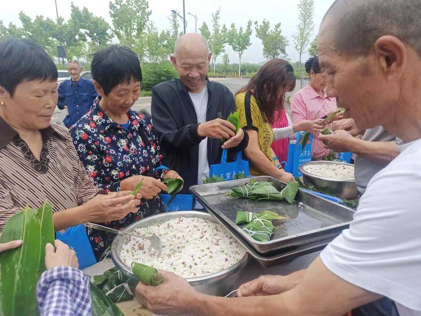 粽情粽意享端午，幸福和谐邻里情.docx