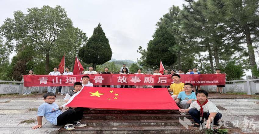 青山埋忠骨 故事励后人.docx