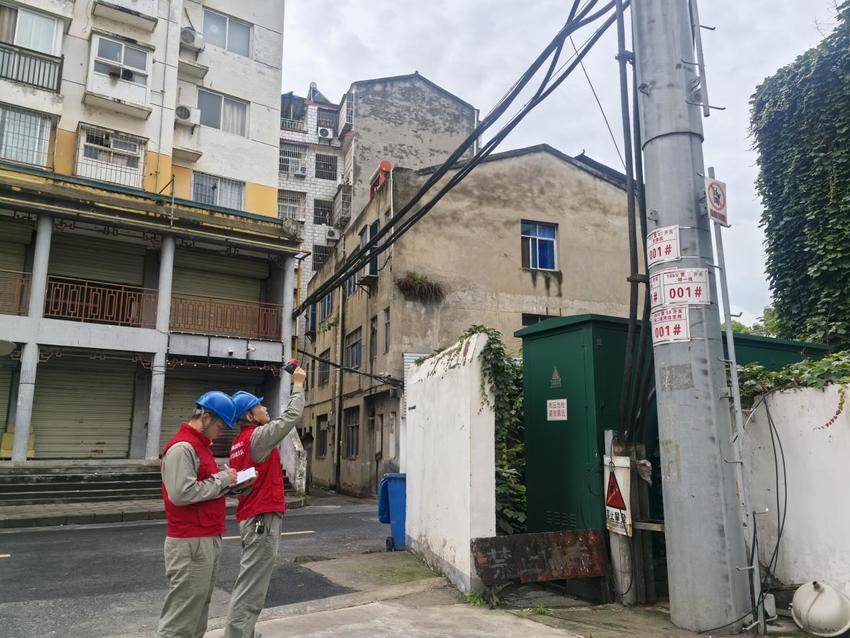 武当山供电所：内外场协同保电 筑牢电网“防护墙”.docx