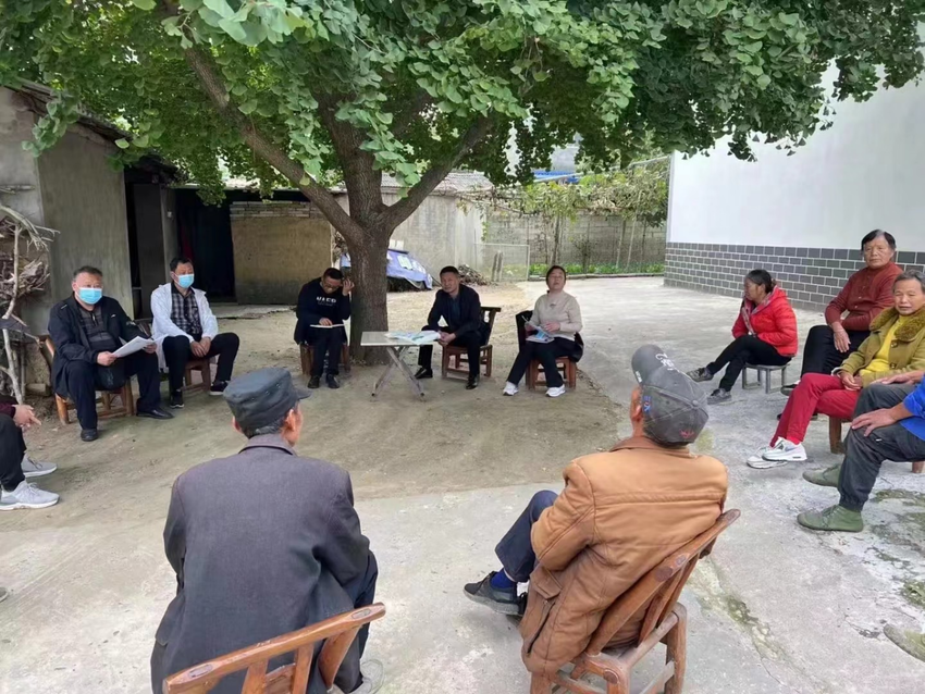 信息 老河口 激活“一轴三联”红引擎，缔造绿岛王府洲.docx