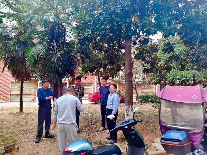 开工8台，罗家桥街道这里的加梯“火力全开”！(副本).doc