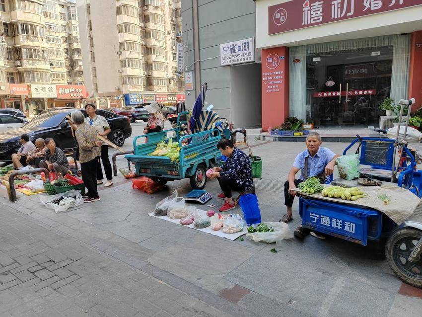 郭婆婆“三迁”玉米摊.docx