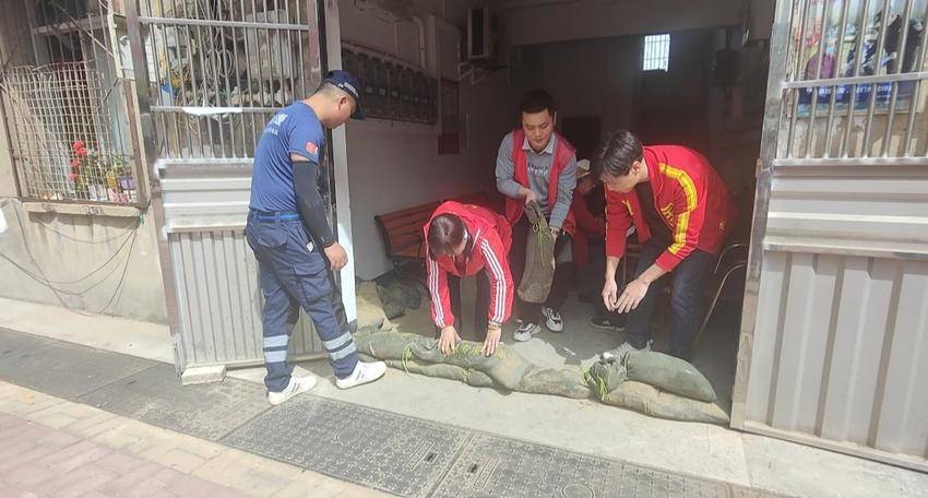 （2025年4月15日）西坝街道“实战化模拟、多部门联动”筑牢汛期安全防线.doc
