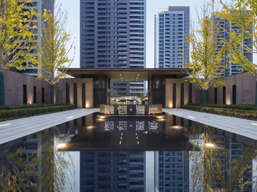 融创澜岸入选武汉物业标杆观摩项目，四方共建模式引领社区治理新风尚.docx