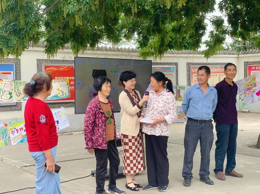 南漳：国际家庭日，爱在文峰塔(1).docx
