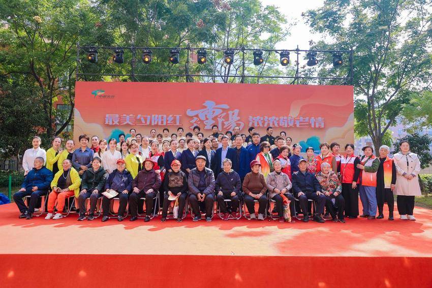 定稿（新闻稿）东湖高新区“我们的节日·重阳”文明实践活动走进关东街道南湖锦城社区.docx