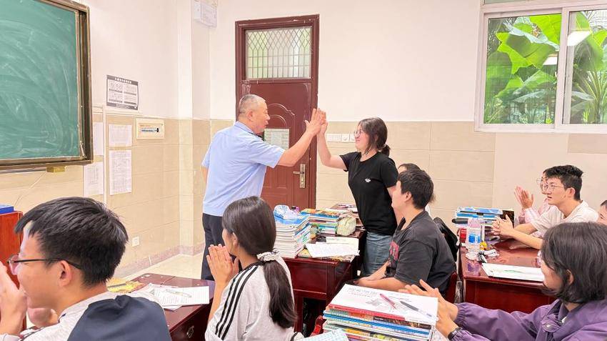 20250920金秋反诈织密网 网络安全记心中.doc