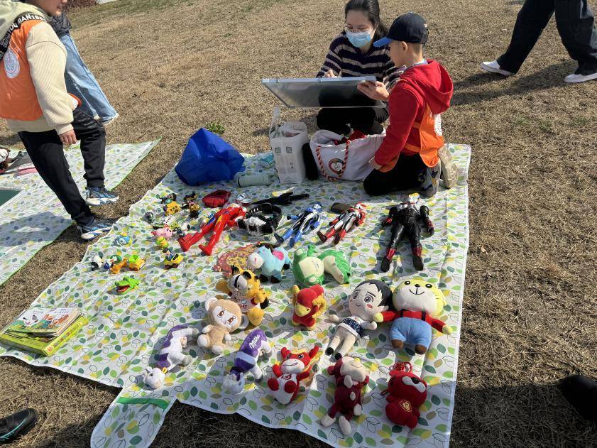 3.10大手拉小手携手共赴绿色之约(1).docx