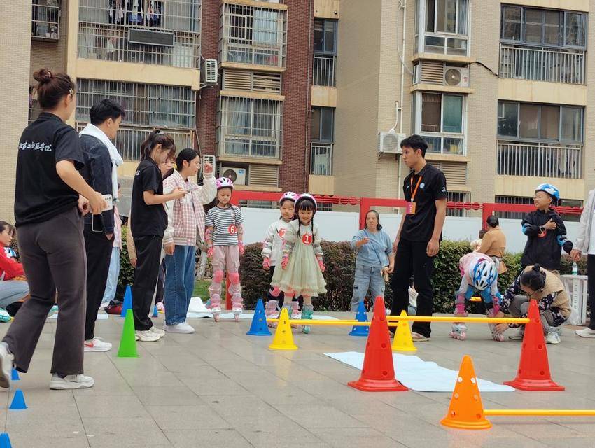 20250921黄龙山社区：“体育零距离，健康伴我行”亲子趣味运动会圆满落幕.docx