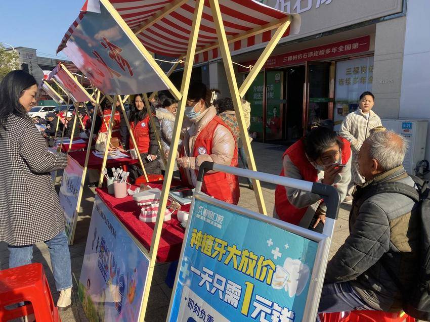 以“文明”为媒 以“赶集”为趣  罗家桥街道“文明集市”弘扬文明新风(副本)(副本).docx